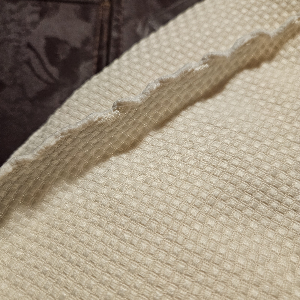 Tablecloth: Textured Cream Fabric with Ruffled Edge